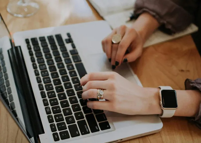 Holiday Inn - The Niu, Mill Muelheim, An IhgHotel Köln